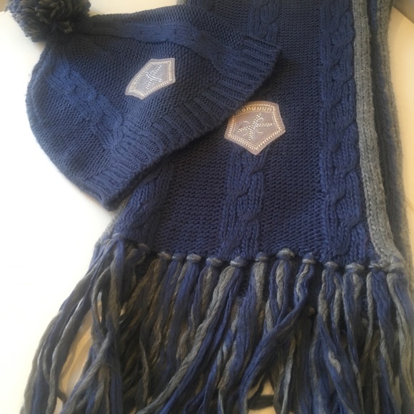 Manguun scarf & hat. Buy in some boutique in Europe. Exclusive in America. - Picture 2 of 4